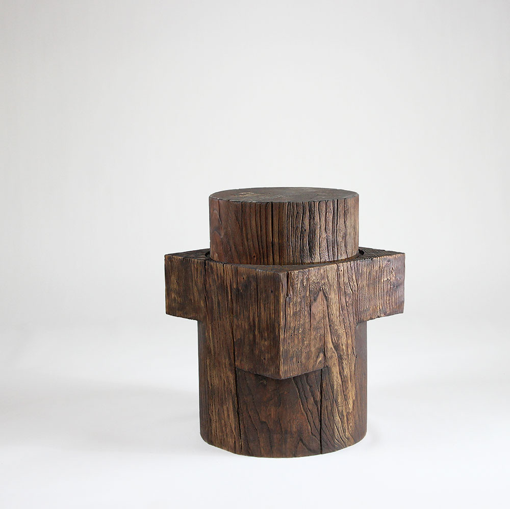 Brutus Urban Wood Side Table
14 x 14 x 20 H inches - 12 dia table top
Reclaimed Elm Wood
Cocoa Brown