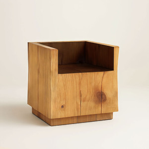 La Caja Chair
22 x 22 x 22 H inches
Pecan Finish 