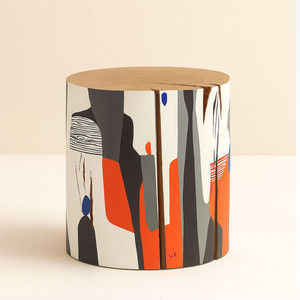 La Cuevita Hand Painted Log Table
18 dia x 18 H inches