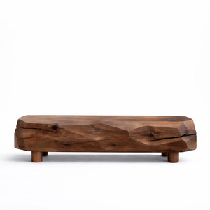 Faceta Bench
15 x 60 x 18 H inches
Honey Brown