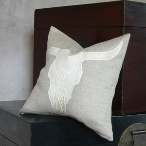 Steer Skull Pillow
16 x 16 inches
Linen, Leather
Natural