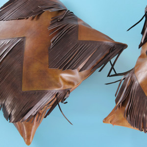 Rodeo Fringe Pillow
20 x 20 inches
Leather
Saddle Brown, Chocolate Brown