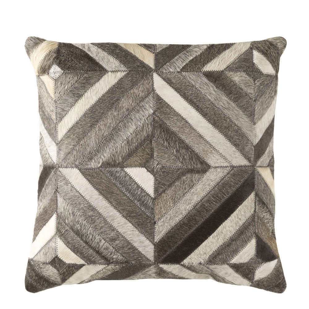 Geometrik Hide Pillow - LCN-001
18 x 18 inches
Cowhide