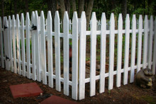 Garden Fence How-to Book; Paper Pattern Plan to DIY and Easily Build Any Size Civil War Picket Style