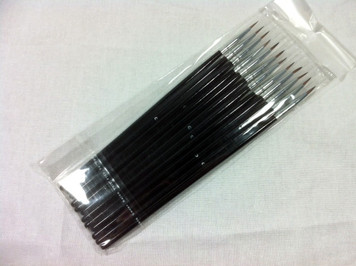 Fine-tipped touch up brush (12 Pack)