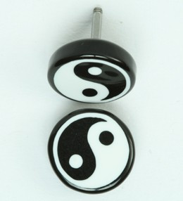 PL Yy black-white flat fake piercing