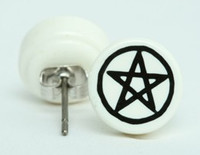 Pentagrame white-black circular reference stud