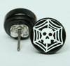 Spiderweb black-white circular reference stud