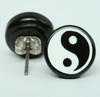 PL Yy black-white circular reference stud