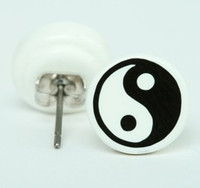 PL Yy white-black circular reference stud
