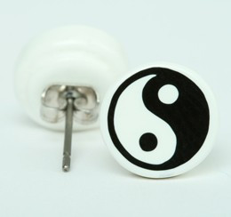 PL Yy white-black circular reference stud