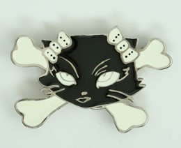 Cat lace white medium buckle