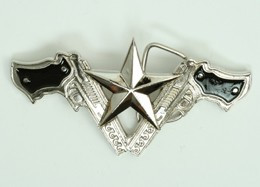 Guns star medium buckle