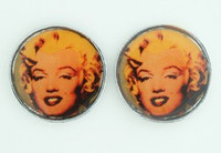 Marilyn cute stud