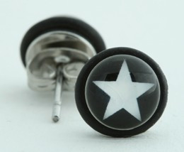 Star black-white circular reference stud