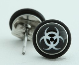 Bio black-white circular reference stud