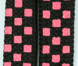 Check pink-black S check shoelace