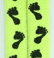 Feet yellow mix shoelace