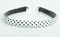 Metal dot white-black medium tiara