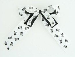 Skull white double hair clips piece