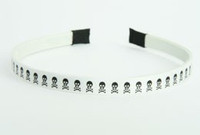 Skull H white-black small tiara