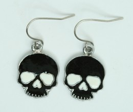 Skull plain black skull pendant