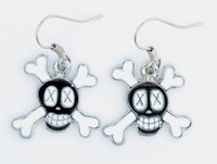 Cross eye black-white skull pendant