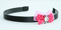Pink / skull tooth white dark pink bow & skull