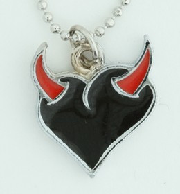 Heart horn black-red sweet necklace