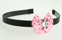 Skull tooth white light pink bow & skull