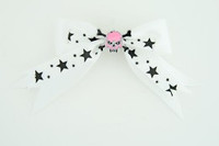 White / skull tooth pink white skull