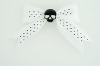 Dot white / skull plain black white skull