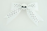 Dot white / skull plain white White skull