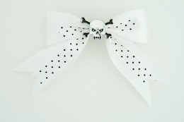 Dot white / skull tooth white White skull