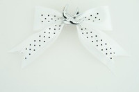Dot white / swallow white white animal
