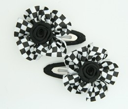 Check small white flower hair clips pair