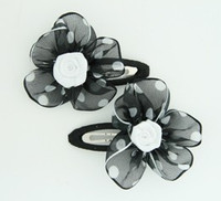 Dot TR black-white flower hair clips pair