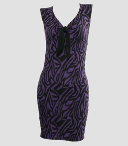 Front - DV zebra purple V neck pin up