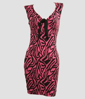 Front - DV zebra pink V neck pin up