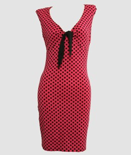 Front - DV dot L pink V neck pin up