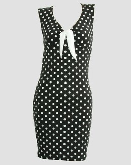 Front - DV dot L black-white V neck pin up