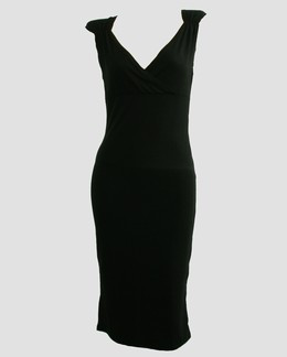 Front - DV plain black V neck pin up