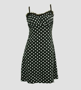 Front - DL dot L black-white lace pin up