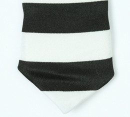 Piano necktie accessory
