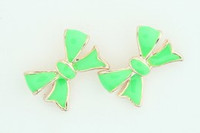 C bow cross green colorful stud