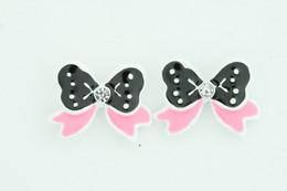 C bow cute black colorful stud
