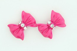 C bow plain pink colorful stud