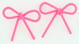 C bow thin pink colorful stud