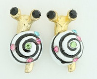 S snail white stone stud