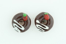 C donut brown colorful stud